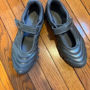 adidas Taqwa Bint Ali X Wmns Megaride Mary Jane Iron Metallic IH8566 SIZE 7.5